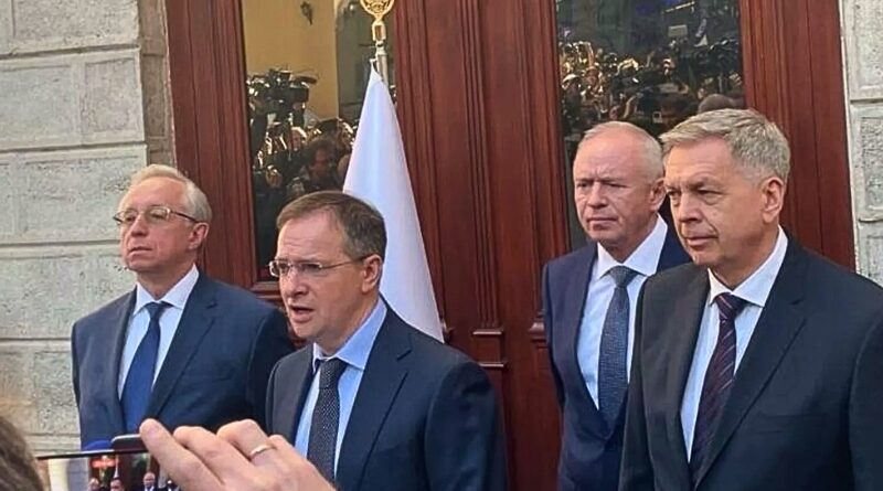 En Estambul, ambas delegaciones discuten intercambios masivos de prisioneros, devolución de niños y un posible alto el fuego parcial tras tres años sin diálogo directo.