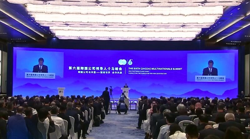 El viceprimer ministro He Lifeng invita a inversores globales a aprovechar las oportunidades en China, destacando políticas de apertura de alto nivel y un entorno favorable para los negocios.