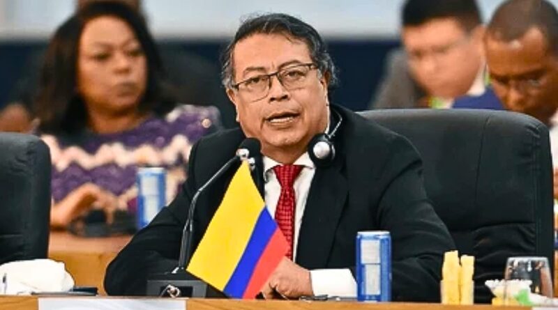 El presidente Gustavo Petro acusa a Washington de irrespetar a las instituciones judiciales de Colombia y llama a la solidaridad internacional del poder judicial.