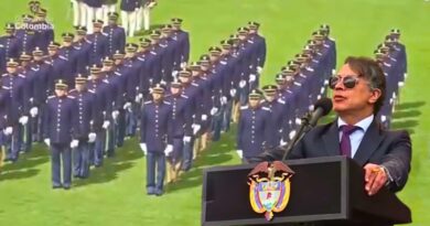 Petro ordena a las Fuerzas Militares defender la soberanía “con la vida” y advierte a actores externos, reconfigurando la relación con EE. UU. en plena tensión diplomática.