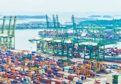 El gigante asiático supera por primera vez el billón de dólares en superávit comercial, pese a aranceles y tensiones económicas globales.