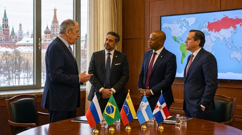 Lavrov dialogó con embajadores de la región en Moscú; destacó la cooperación bilateral y el rol creciente de América Latina como pilar del nuevo orden global