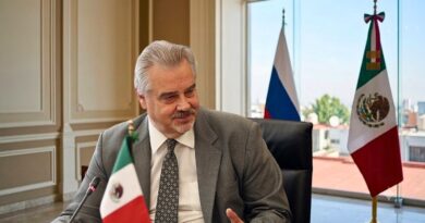El embajador Nikolay Sofinsky destaca el camino de transformación de su país y la consolidación de un sistema de gestión y de reformas sociales.
