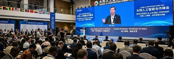 Pekín busca ampliar su influencia internacional mediante modelos de inteligencia artificial accesibles y de código abierto, mientras desafía el dominio tecnológico de Estados Unidos.