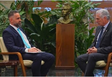 El mandatario cubano concede una entrevista exclusiva a RT donde desgrana las transformaciones económicas necesarias para la isla, denuncia el "castigo colectivo" de Washington y defiende el diálogo como vía para la paz regional