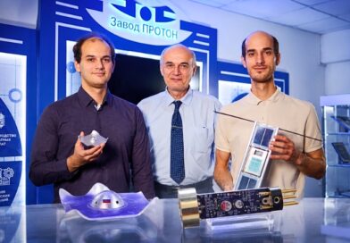 El Centro Científico Technopolis Moscow revela un minitransbordador reutilizable y un sensor cuántico de vanguardia, marcando un hito en la seguridad orbital y el estudio del cosmos.