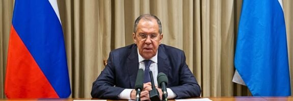 El canciller ruso aseguró que Moscú no planea atacar Europa, pero advirtió que cualquier agresión provocaría una respuesta de mayor alcance.