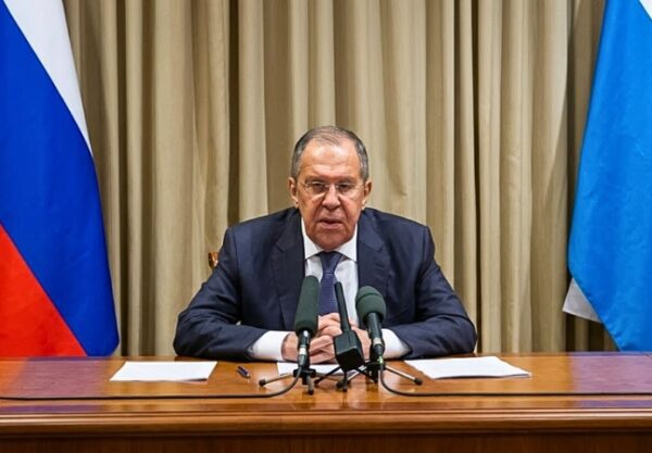 El canciller ruso aseguró que Moscú no planea atacar Europa, pero advirtió que cualquier agresión provocaría una respuesta de mayor alcance.