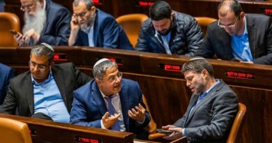 El gobierno irlandés materializa su postura crítica con la ofensiva en Gaza vetando la entrada a los ministros de extrema derecha Ben-Gvir y Smotrich, en un movimiento que busca escalar la presión a nivel comunitario.
