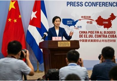 Pekín condena las sanciones contra Cuba, respalda su soberanía y llama a Washington a cesar medidas que, afirma, agravan la crisis humanitaria.