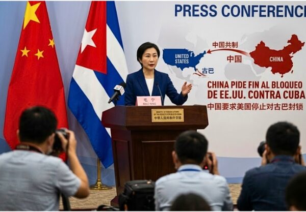 Pekín condena las sanciones contra Cuba, respalda su soberanía y llama a Washington a cesar medidas que, afirma, agravan la crisis humanitaria.