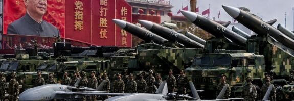 Pekín busca transformar sus Fuerzas Armadas mediante inteligencia artificial, sistemas no tripulados y nuevas capacidades de combate para alcanzar una fuerza militar de clase mundial.