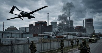 Ataques sistemáticos con drones contra la mayor central nuclear de Europa elevan la tensión y el temor a un accidente de consecuencias continentales, mientras Moscú denuncia el silencio de Occidente.