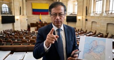 El exmandatario solicitó al Congreso esclarecer si compañías israelíes intervinieron el espectro electromagnético y advirtió sobre una posible afectación a la soberanía.