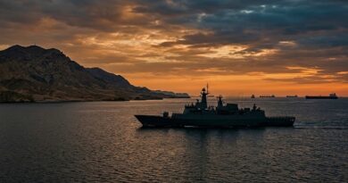El CGRI afirma que ningún buque enemigo opera en el golfo Pérsico y que Ormuz no reabrirá sin el visto bueno de Washington.