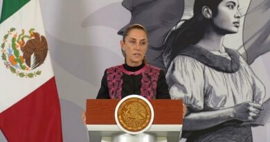 La mandataria mexicana anuncia la aprobación de 103 modificaciones legales que, según afirma, revierten décadas de políticas neoliberales y colocan al pueblo como eje central del Estado, marcando un hito en la Cuarta Transformación.