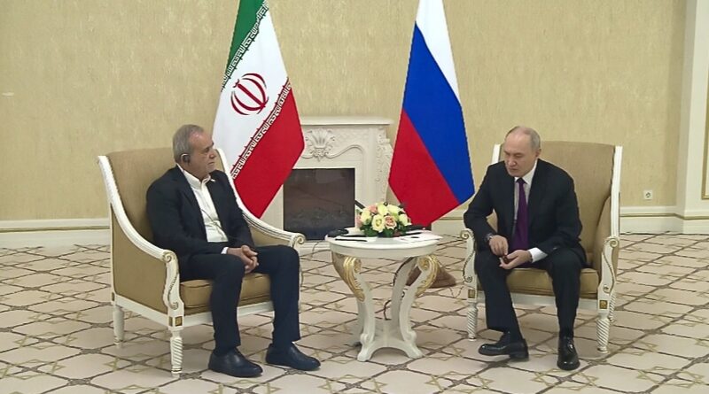 El mandatario ruso expresó su respaldo al líder supremo iraní y destacó un crecimiento comercial superior al 21 % entre ambas naciones durante 2025
